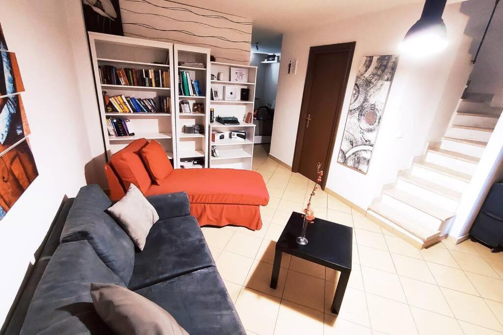 Large House 3 Floors City 'N Sea Vitinia Buitenkant foto